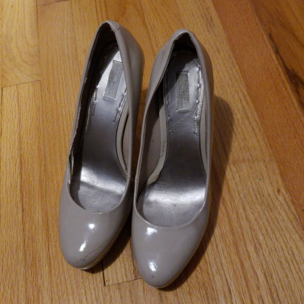 Heels - Picture 4 of 4